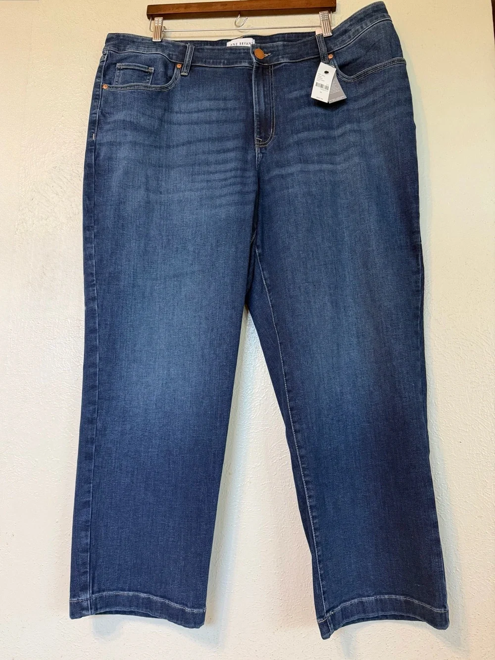 Lane Bryant Mid Rise Signature Fit Straight Ankle Flex Magic Waistband Jeans 18